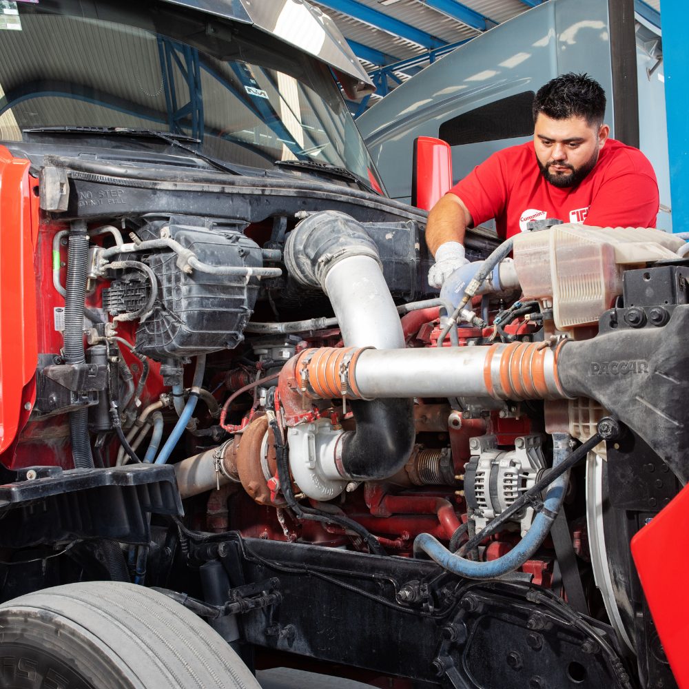 Expertos en motores Cummins